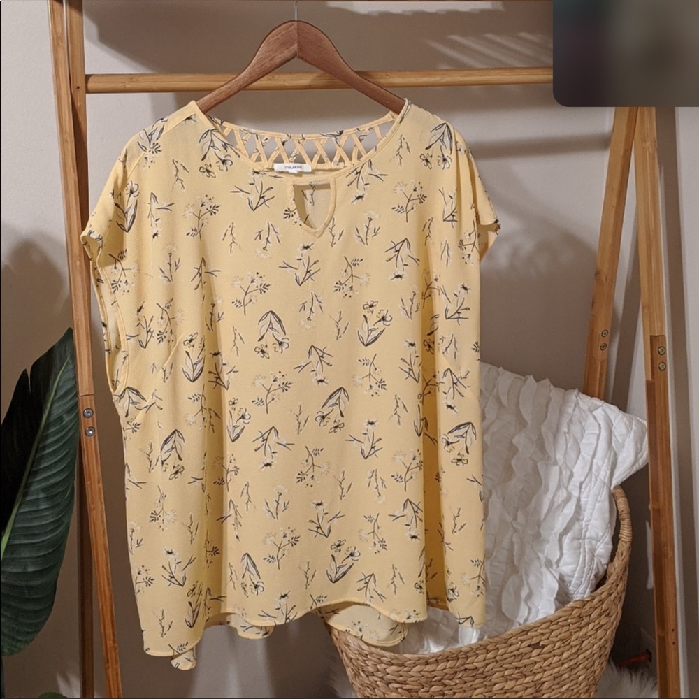 Beautiful baby yelllow blouse